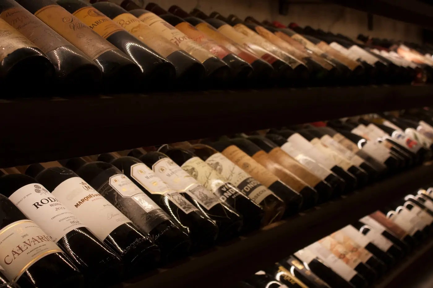 Révolution Œnologique : Tout ce que Vous Devez Savoir sur le Nouvel Étiquetage des Vins en 2024